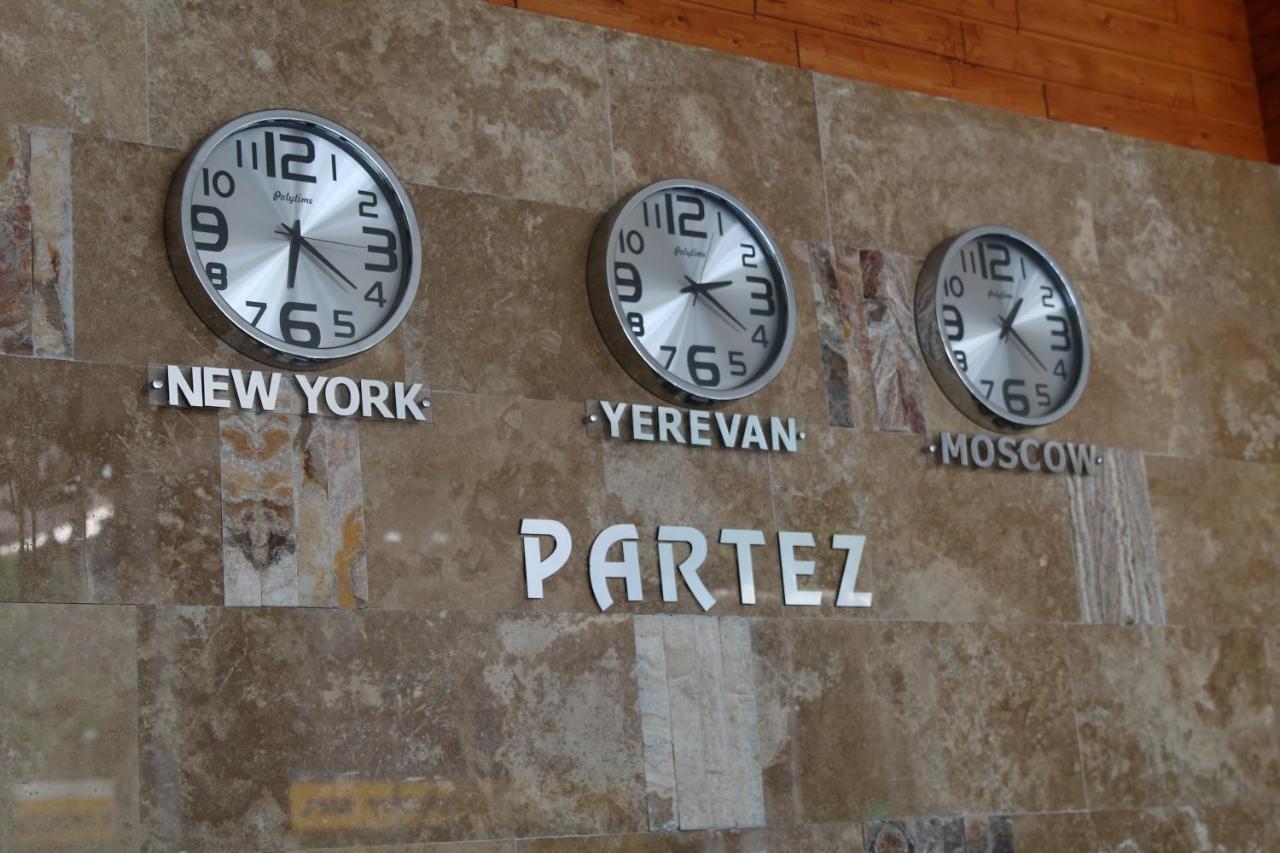 Hotel Partiez Yerevan Exterior photo