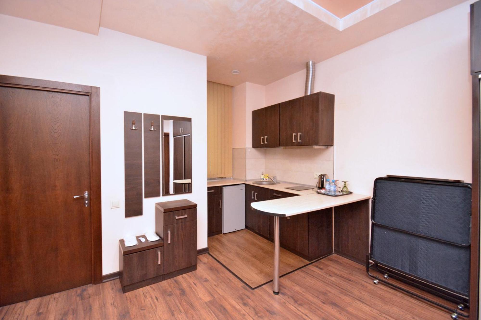 Hotel Partiez Yerevan Exterior photo
